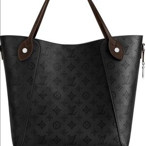 Almost Brand New Louis Vuitton Handbag.